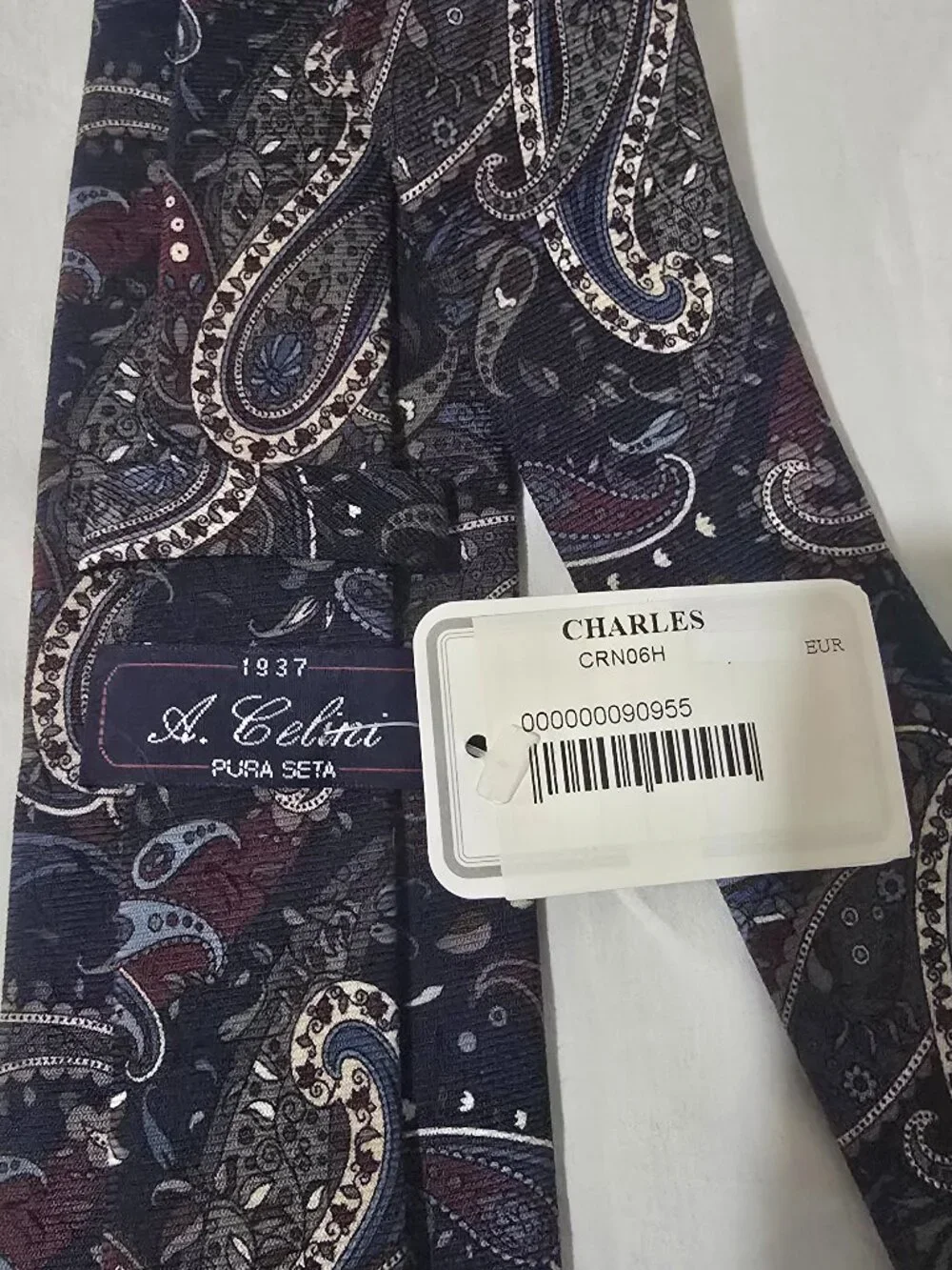 NWT - A, Celini Made in Italy 100% Silk Necktie - Blue Paisly